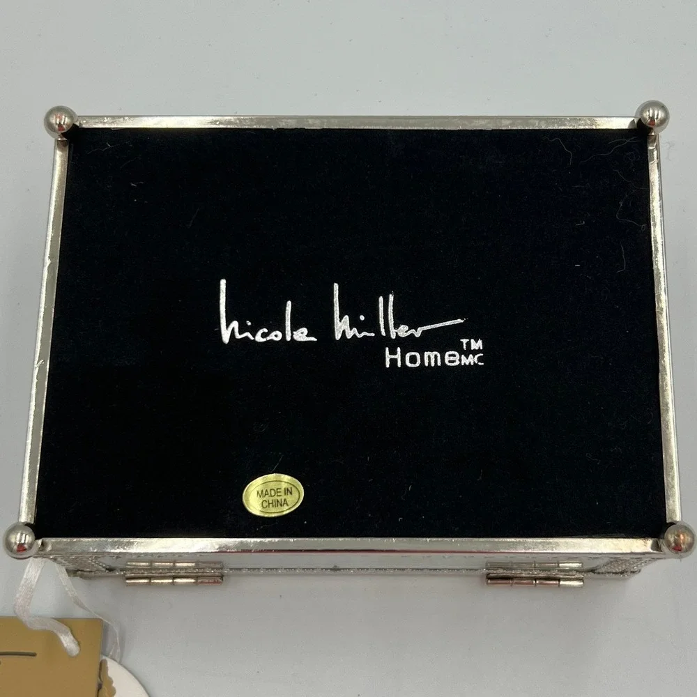 Nicole Miller Jewelry Box Unisex OS Silver Brand New Heart Etched Glass Mirror